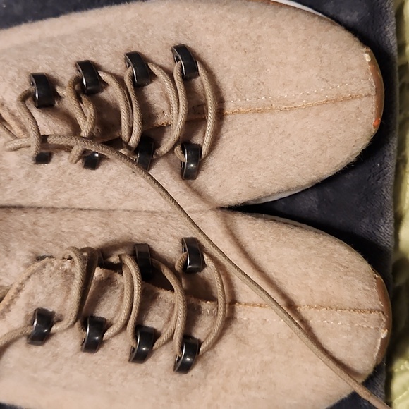 OTBT wool & Alpaca white and tan sneakers - Picture 7 of 8